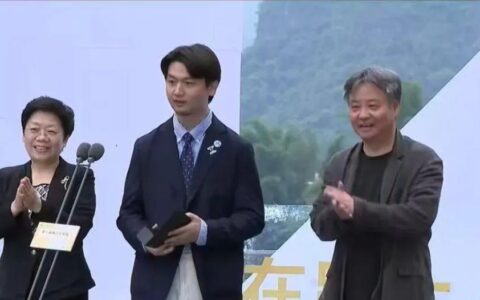 《泥潭》作者刘楚昕分享和女友故事，越过山丘，却发现无人等候